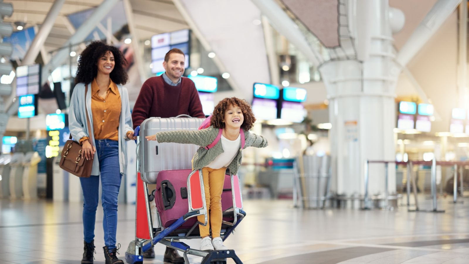 Confira os sete melhores lugares para viajar com a família pelo Brasil e saiba como planejar o roteiro ideal para esse tipo de viagem.