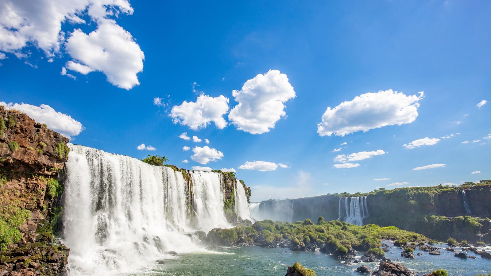 viagem em abril; ferias em abril; rio de janeiro; belo horizonte; santiago; foz do iguaçu; mendoza; porto alegre; curitiba, lugares para viajar em abril, destinos para viajar em abril, para onde viajar em abril, onde ir em abril