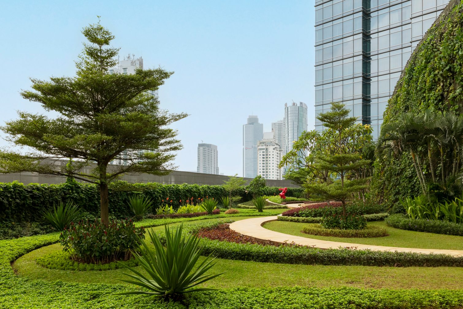 Lost diamond anniversary ring at Stater Bros, image size:1510x1008