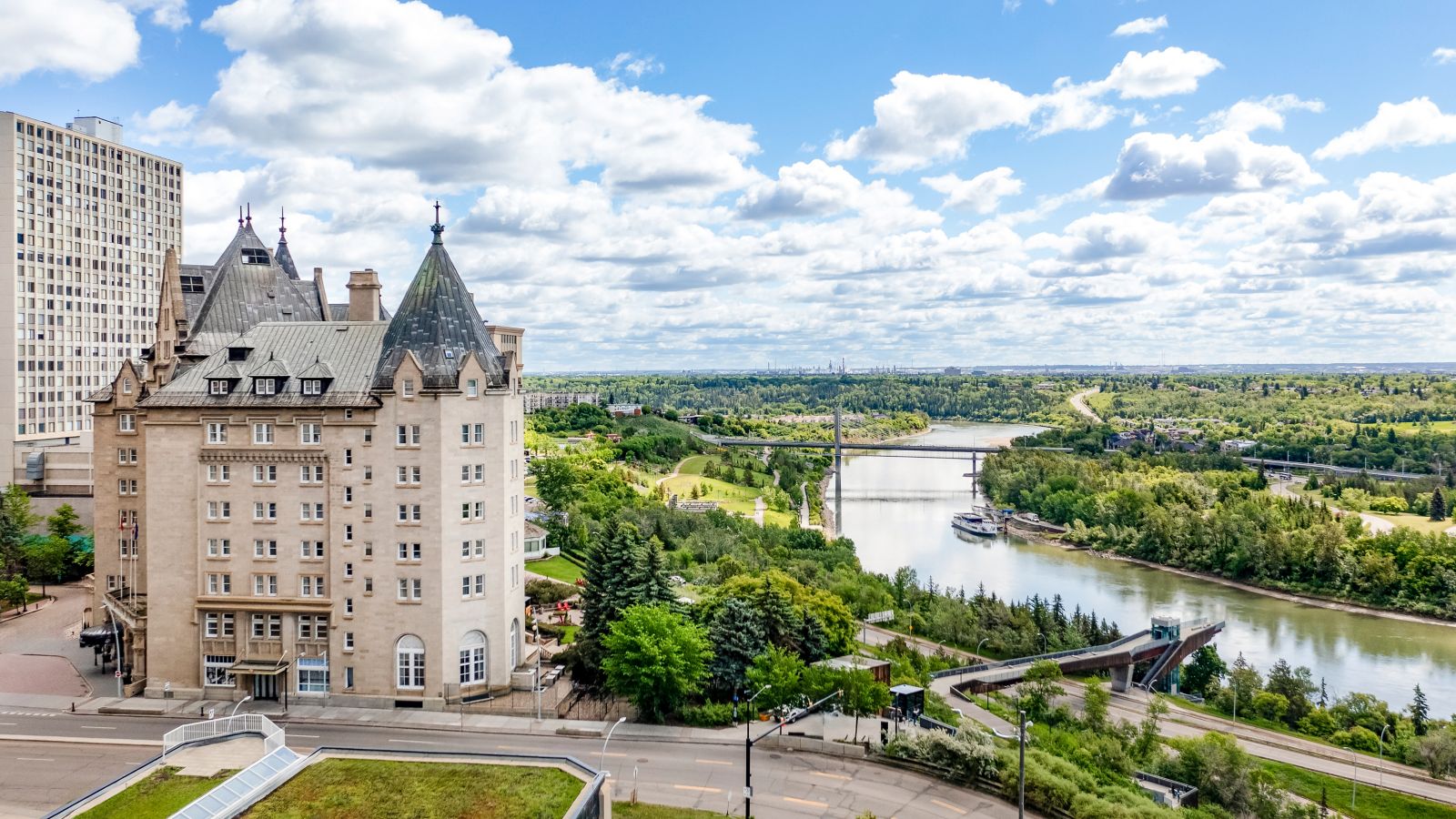 Fairmont Hotel MacDonald