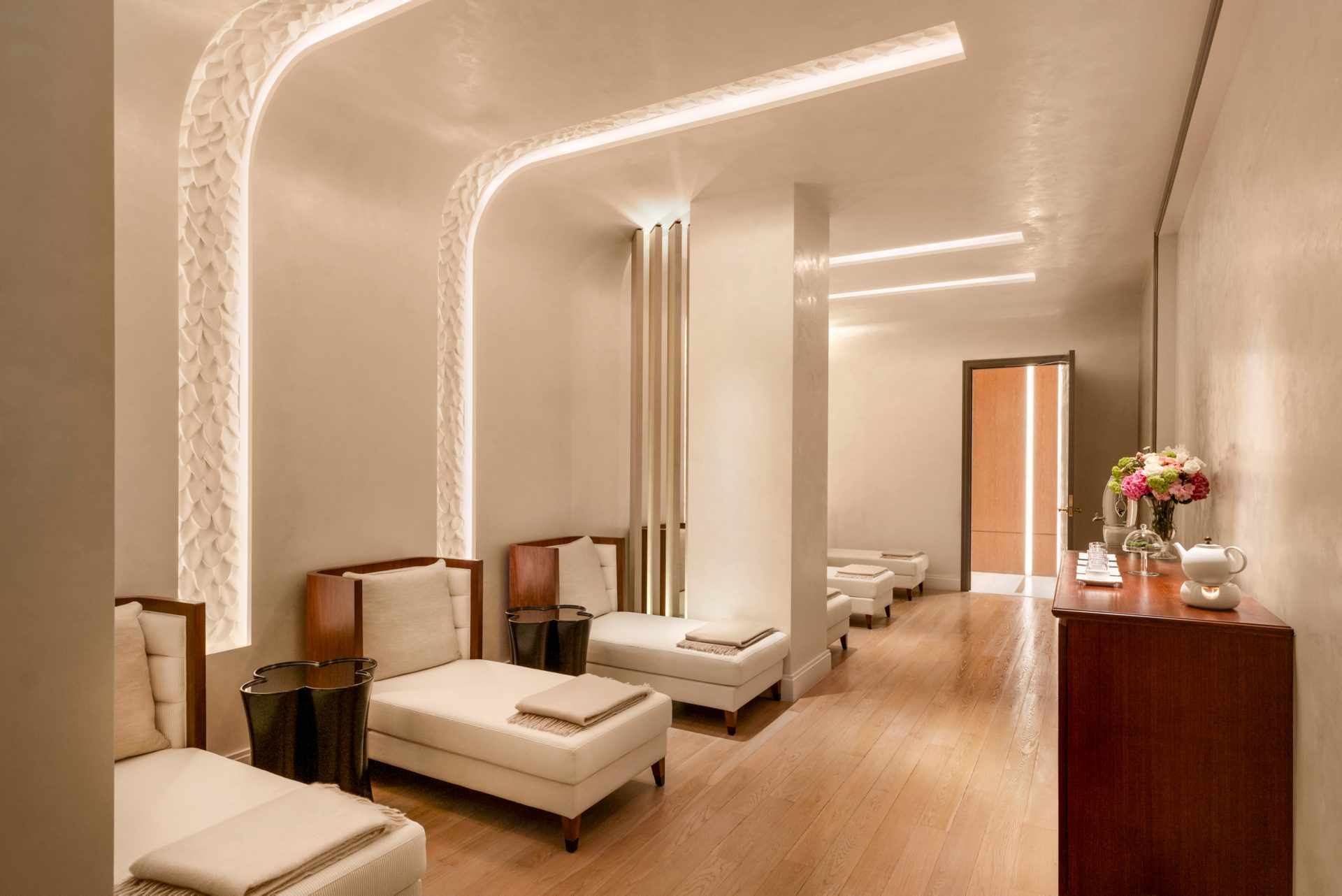 Official image for Raffles Spa and Space2B launch weekly Mat Pilates and sound-bath sessions