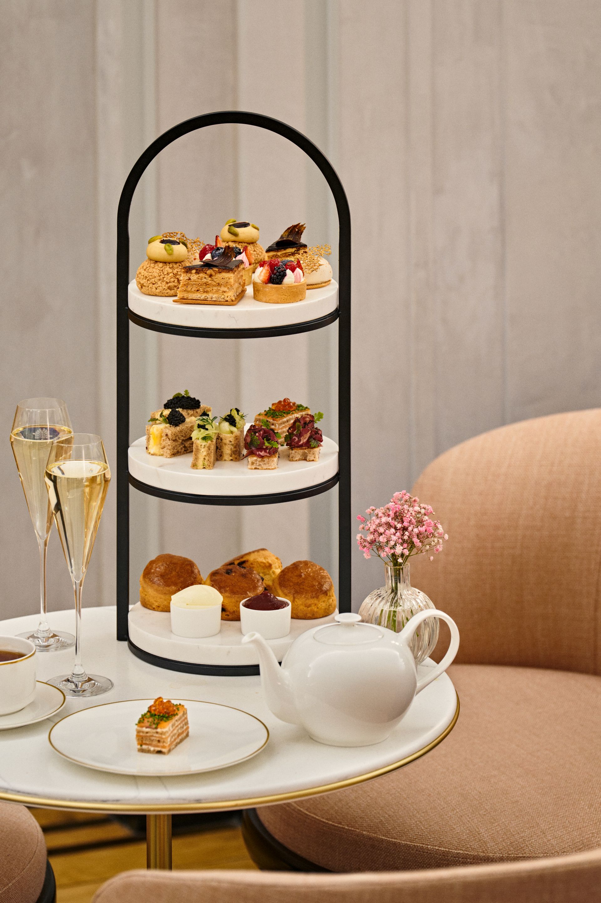 Art Afternoon Tea at Raffles Warsaw