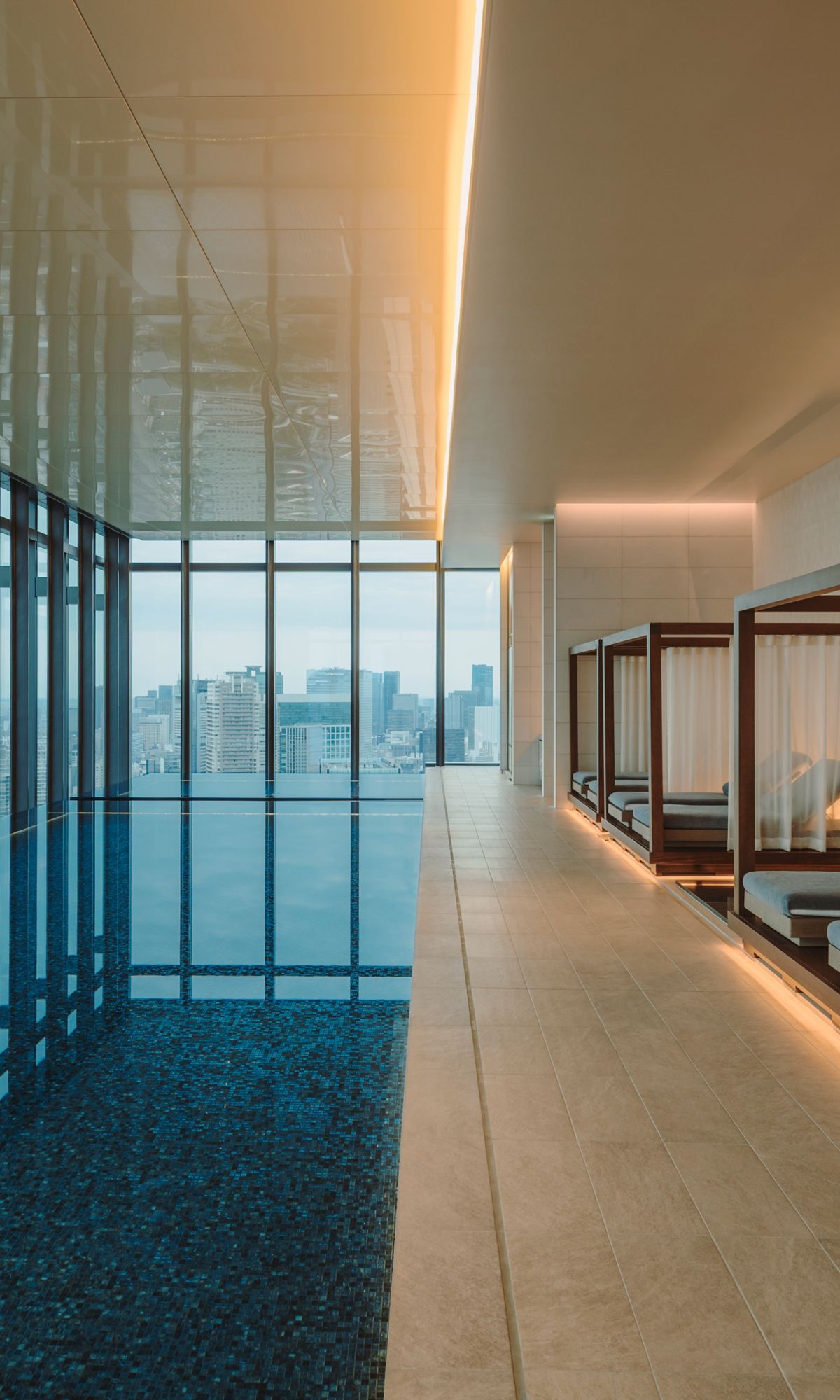 Fairmont Tokyo Indoor Infinity Pool