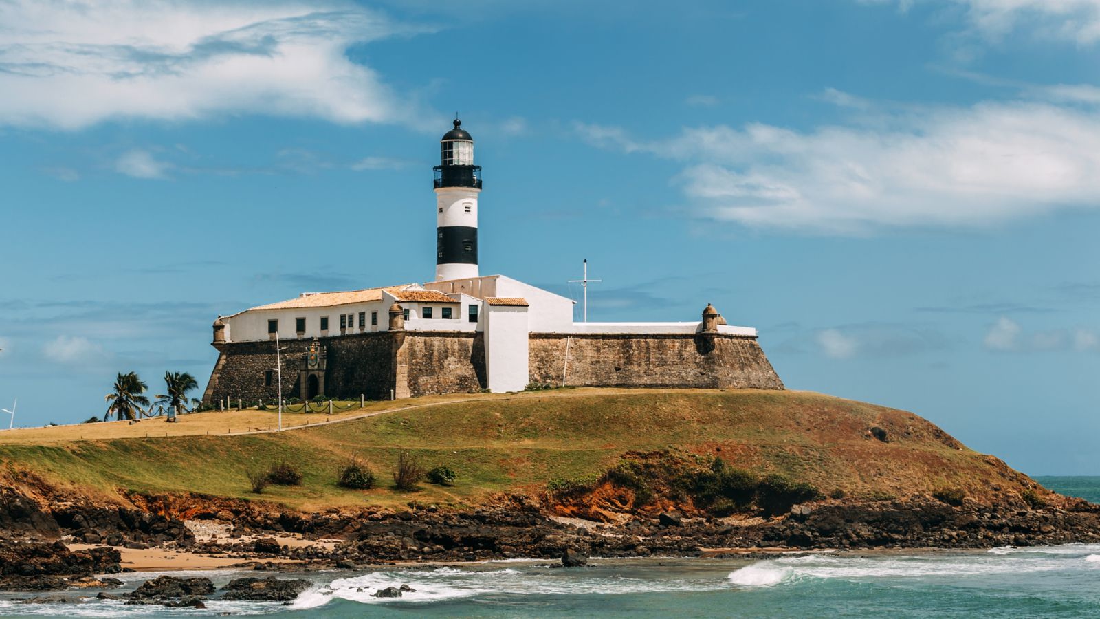 praias de salvador, praias em salvador, praias da bahia, melhores praias de salvador, praias mais baratas de salvador