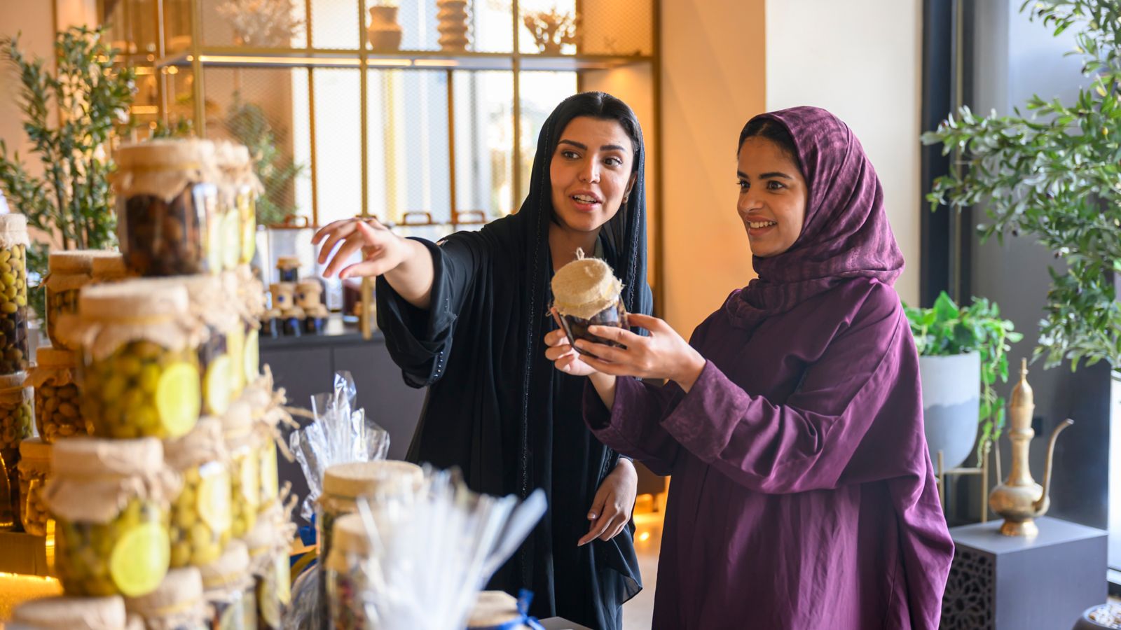 Women shopping in Riyadh